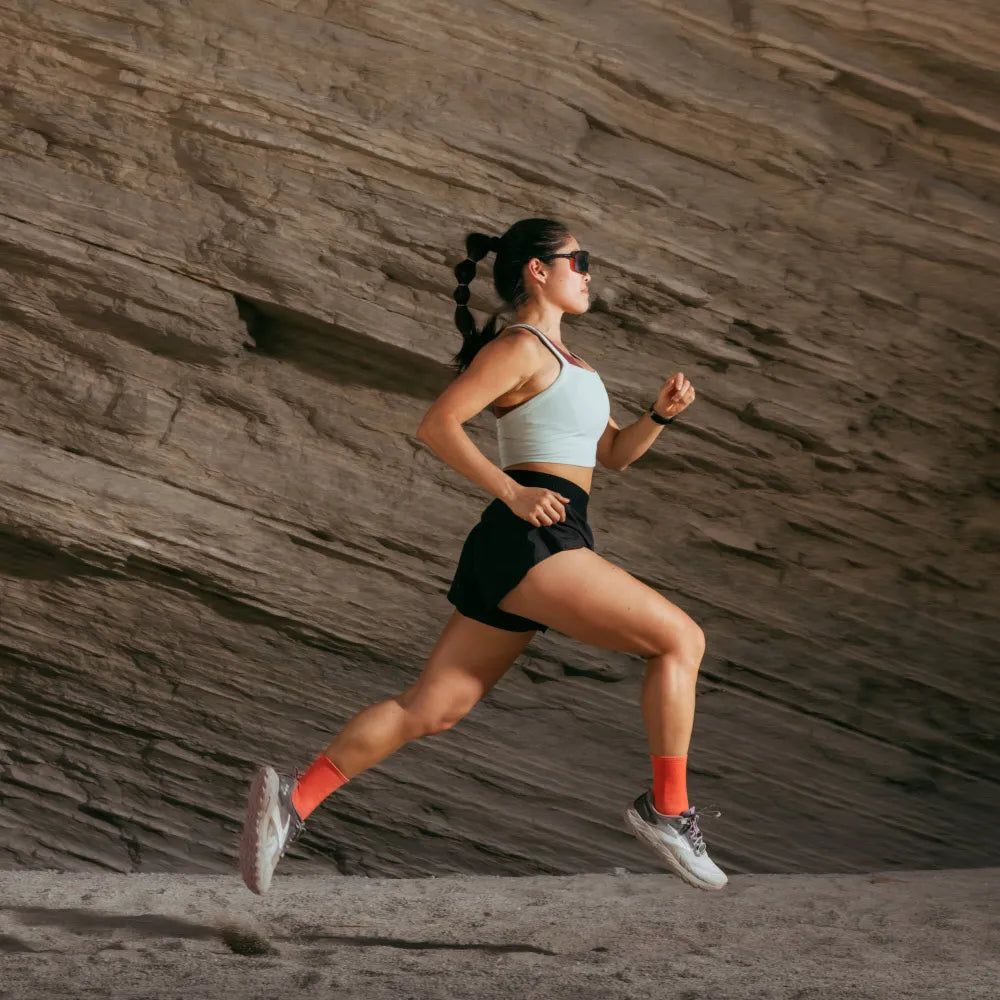 女款 1068．Run Micro Crew Ultra-Lightweight